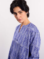 Load image into Gallery viewer, Blue Patterned Satin Pullover