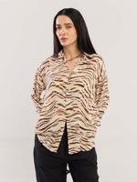 Load image into Gallery viewer, Zebra Patterned Wrinkled Shirt