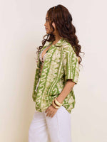 Load image into Gallery viewer, Shirish