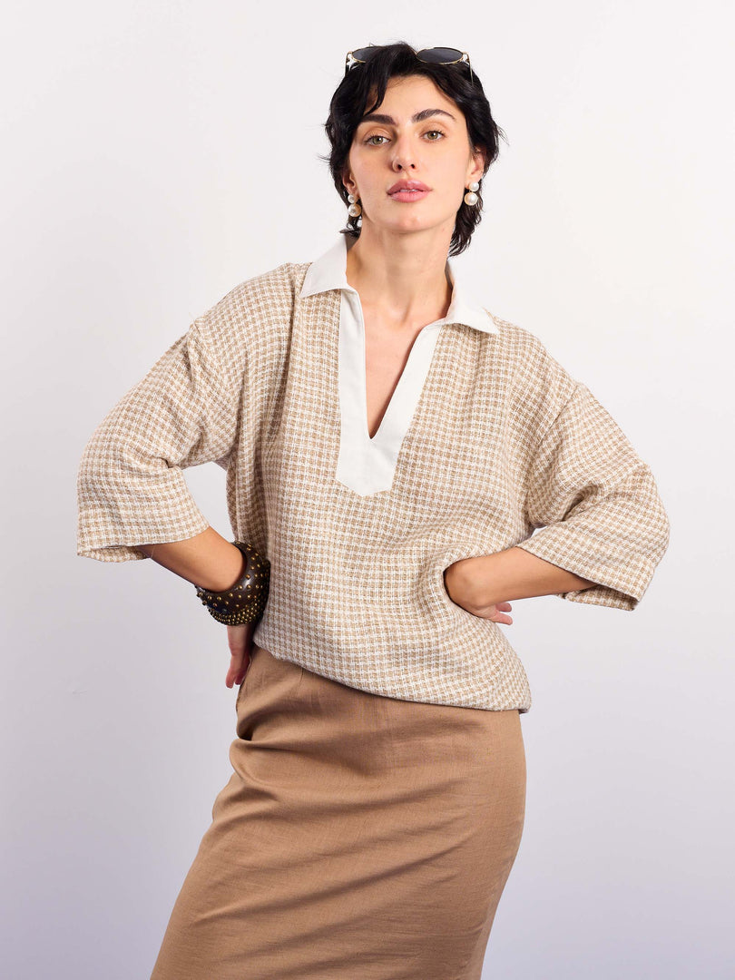 Beige Contrasting Collar Pullover