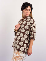 Load image into Gallery viewer, Brown &amp; Cream Shells Printed Pullover
