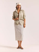 Load image into Gallery viewer, Tinted Pista Linen-blend Shirt