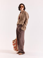 Load image into Gallery viewer, Taupe 60s Lea Linen Shirt