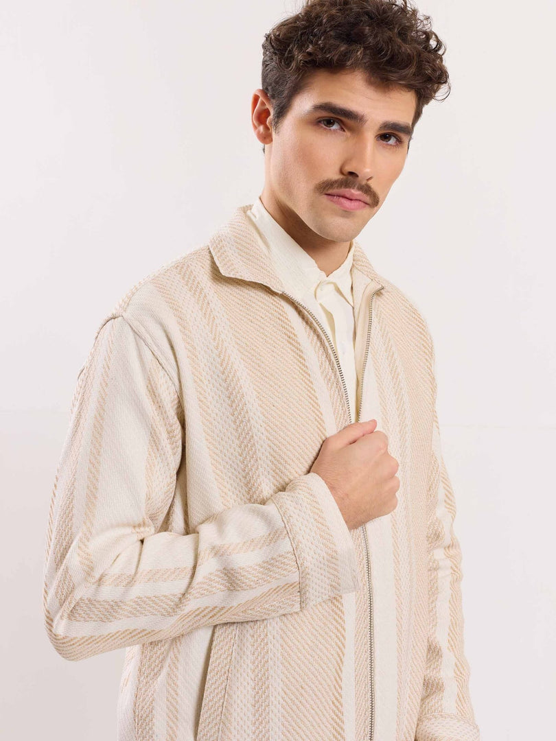 Cropped Fit Textured Zipper Jacket