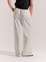 Load image into Gallery viewer, Cream Linen Pull-on Pants ( Pre-Order )