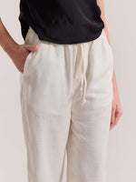 Load image into Gallery viewer, Cream Linen Pull-on Pants ( Pre-Order )