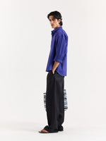 Load image into Gallery viewer, Indigo Linen Cropped Shirt
