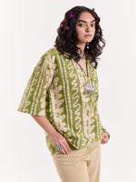 Load image into Gallery viewer, Vrindavan - Pullover Shirt