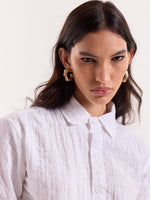 Load image into Gallery viewer, White Textured Oversized Cropped Shirt